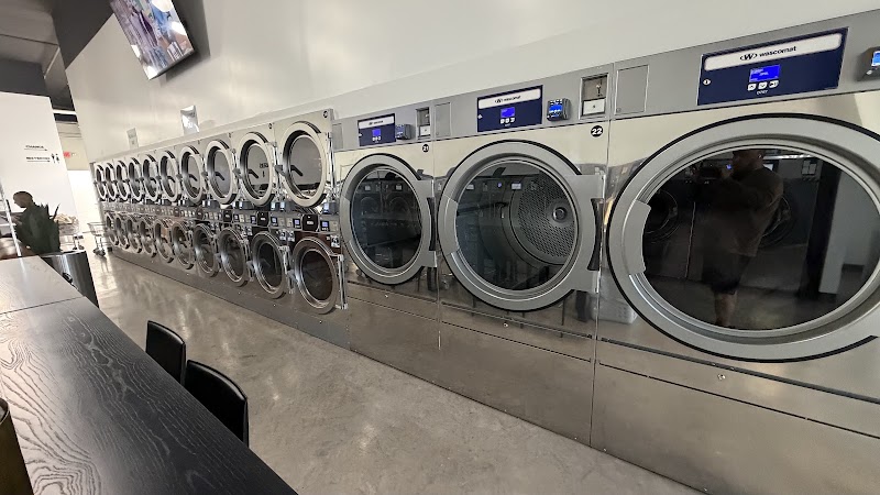 Clean To a T Laundromat photo 3