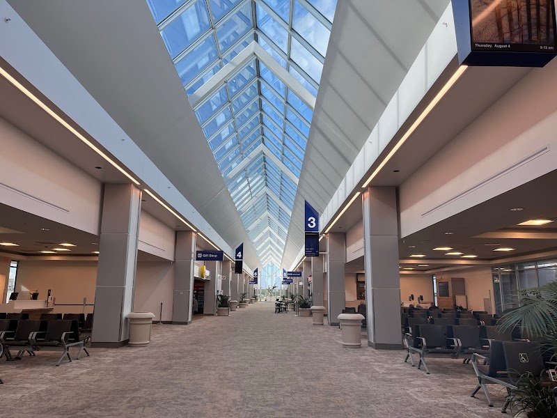Daytona Beach International Airport photo 2