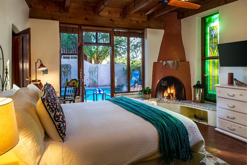 Adobe Rose Inn Bed and Breakfast photo 2