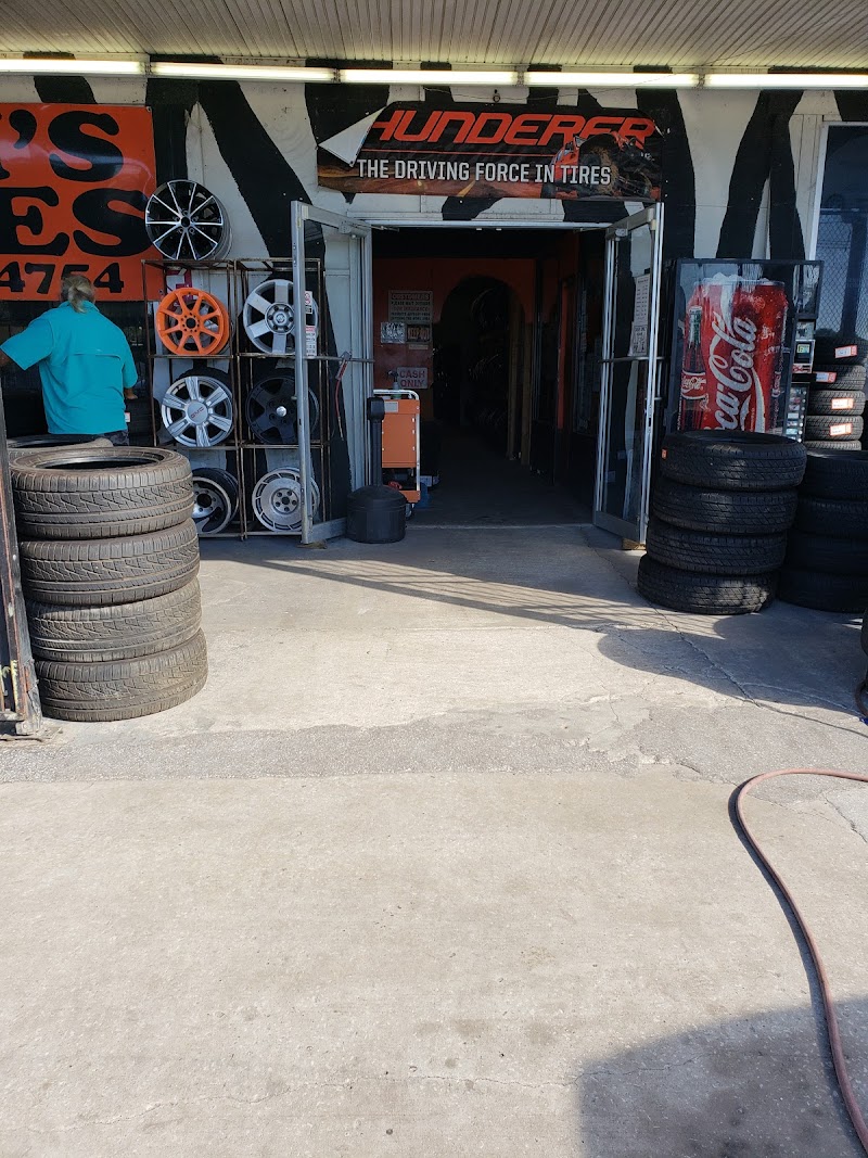 Tom's Tires II photo 4