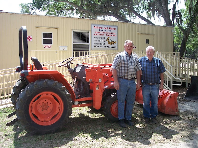 Moyer Trucks & Equipment Inc photo 3