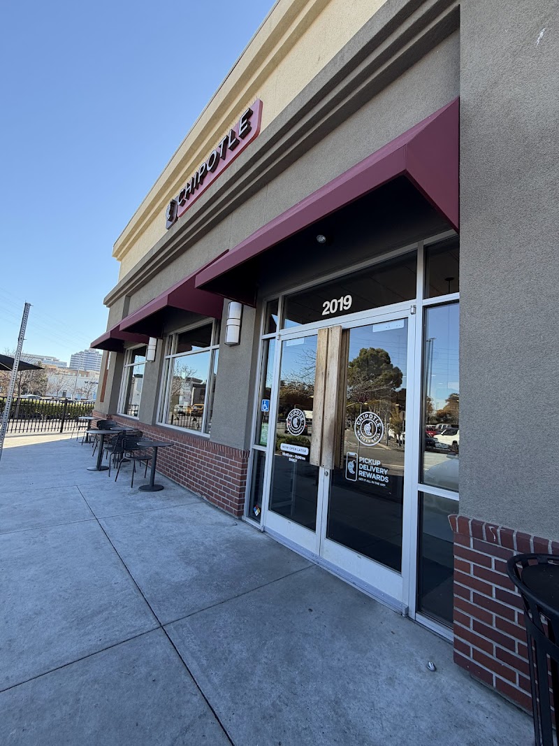 Chipotle Mexican Grill photo 3