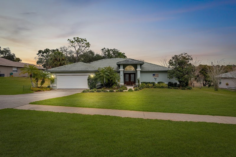 Lori West-RE/MAX Marketing Specialists photo 3