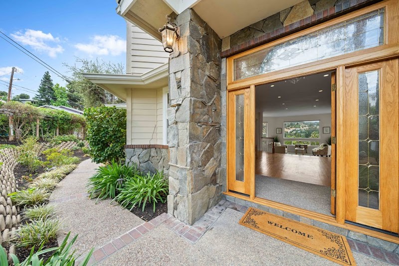 Ridge Real Estate Group | Compass photo 5