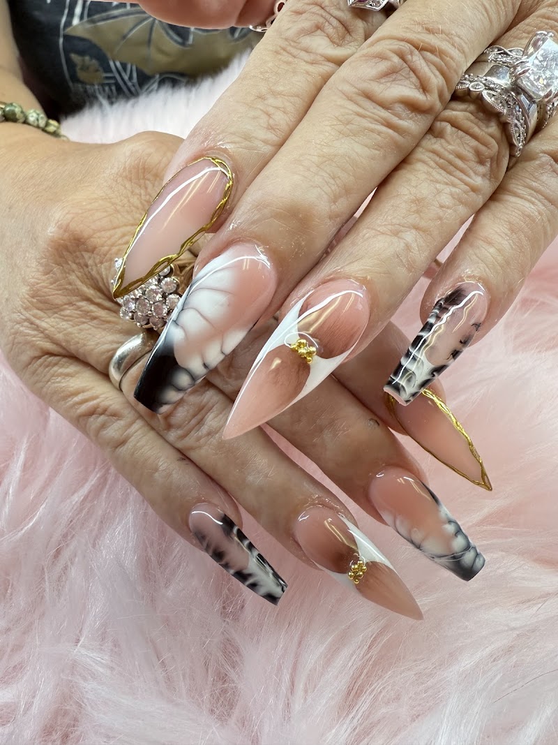 Custom Claws Beauty Spa photo 3