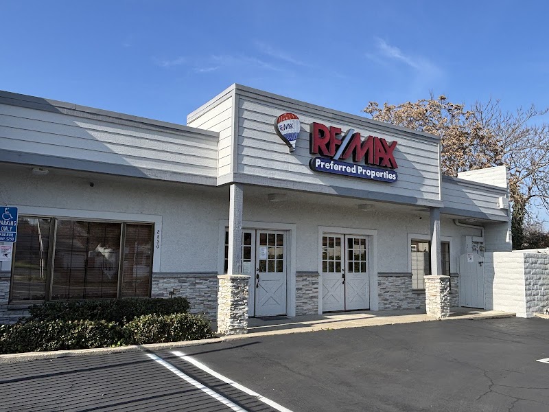 RE/MAX Preferred Properties photo 2