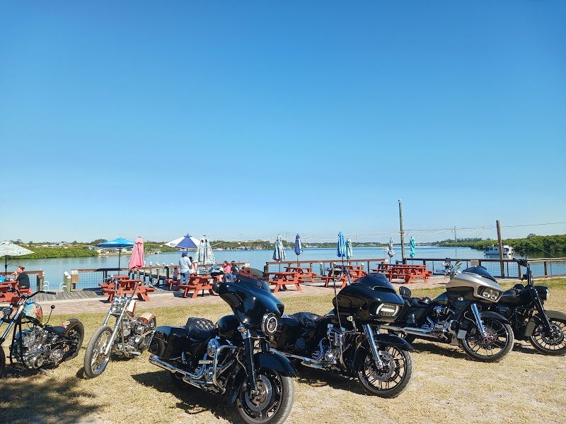 The River's Edge Bar & Grill photo 4