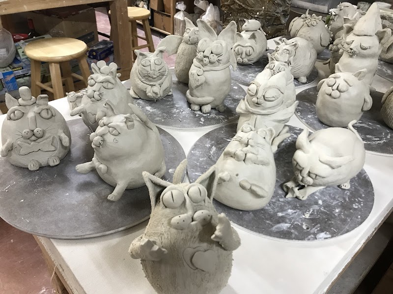 Happy Life Pottery and Gallery photo 3