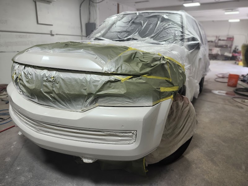 Hillcrest Auto Lounge- Autobody Repair & Paint photo 2