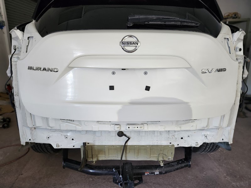 Hillcrest Auto Lounge- Autobody Repair & Paint photo 5