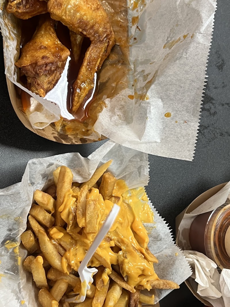 Munchies Pizza & Wings photo 3