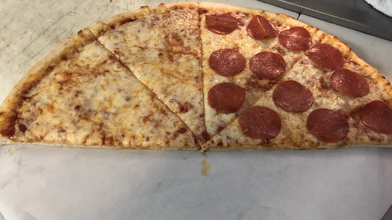 Munchies Pizza & Wings photo 2