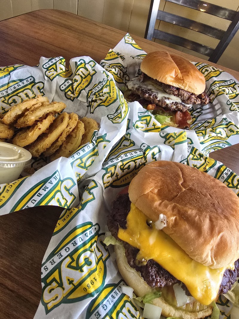 Jucys Hamburgers photo 3