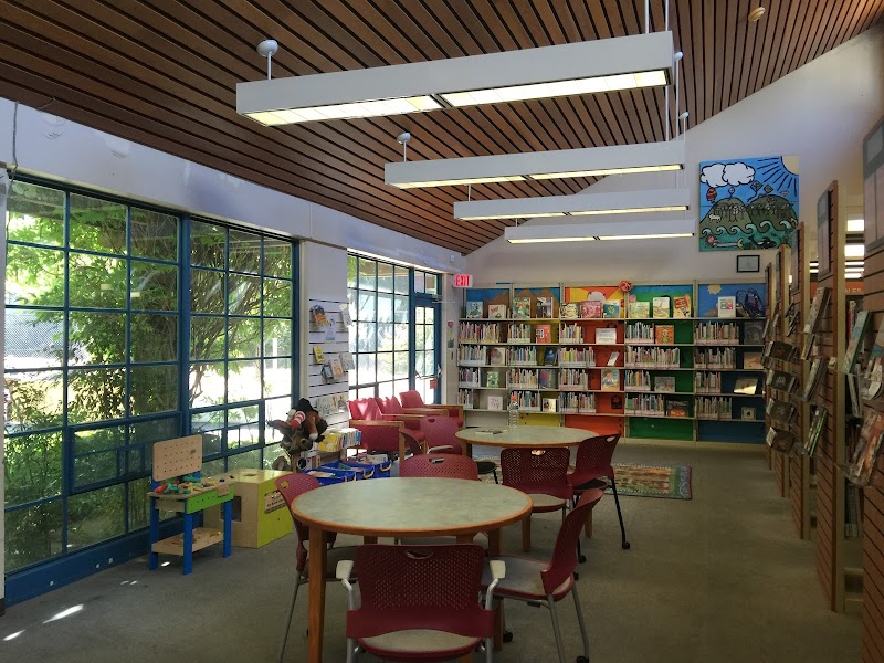 Photo of Pacifica Sanchez Library