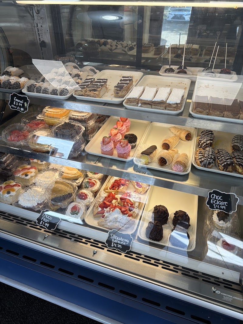 Strawberry Bakery Cafe photo 4
