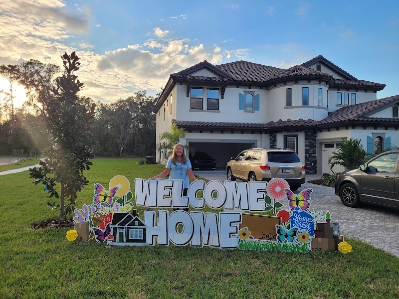 Dania Alvarez, Realtor at RE/MAX Realty Unlimited photo 2