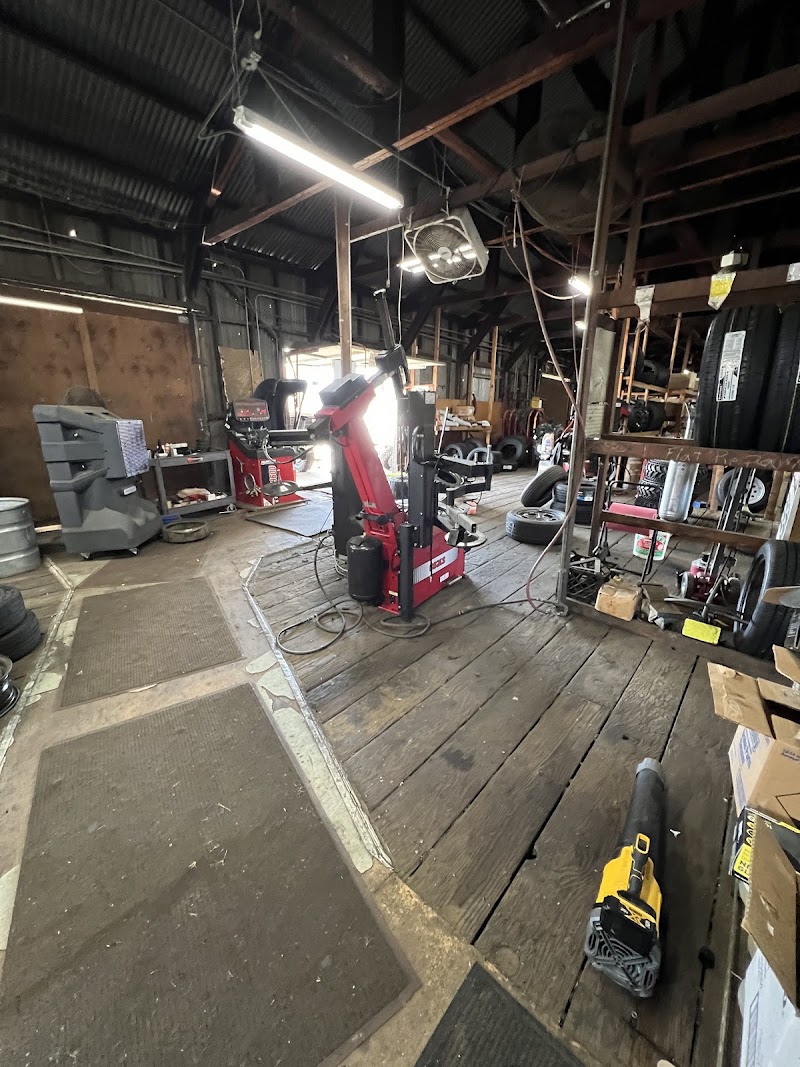 Cutino's tire center photo 3