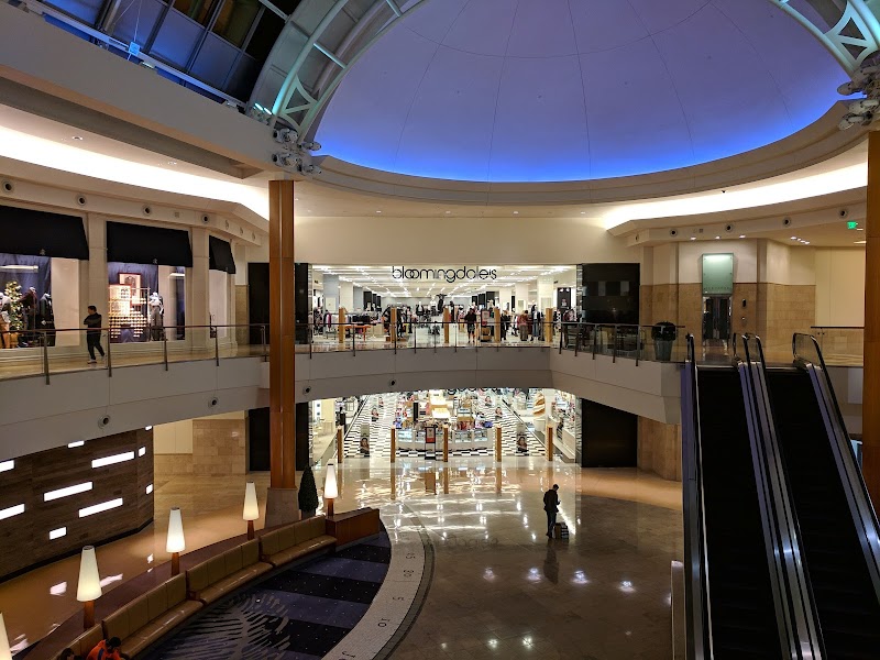 Bloomingdale's photo 5