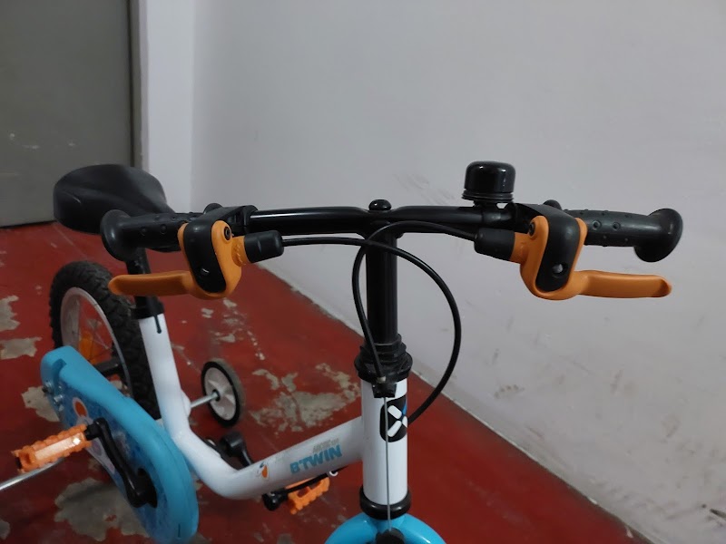 REI Bike Shop photo 2