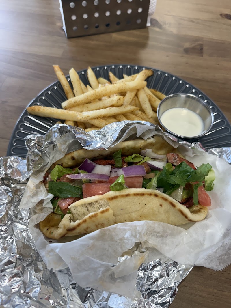 Gyro 9 Shawarma & Grill photo 3