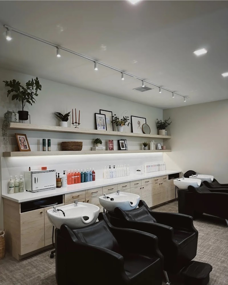 Cedar Rose Salon and Suites photo 2
