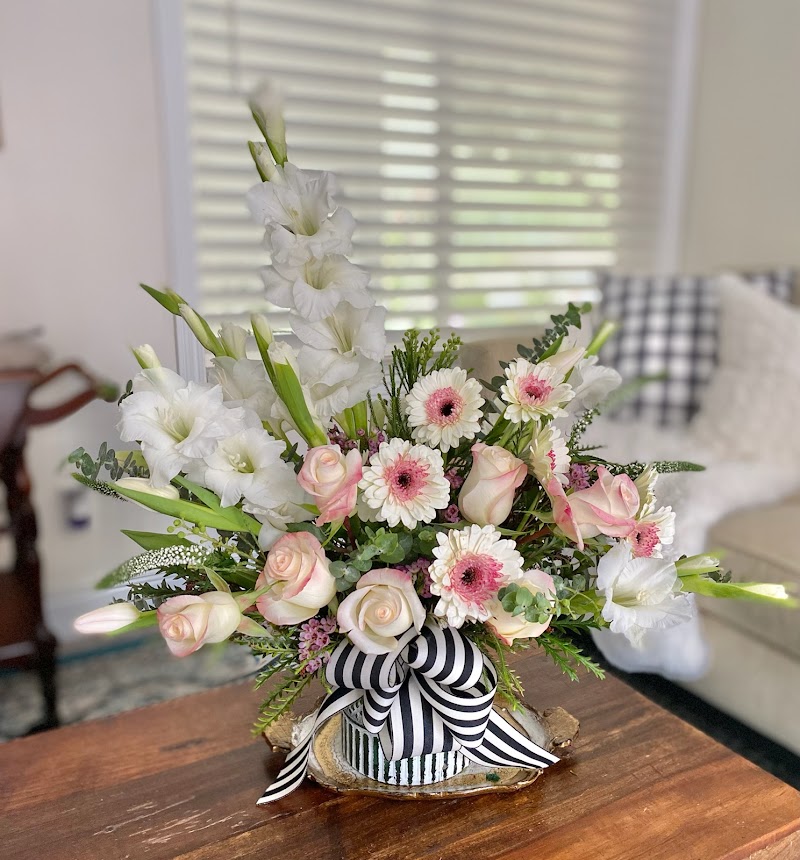Blooms 'N Bliss Floral + Event Styling + All Inclusive Picnic Services photo 2