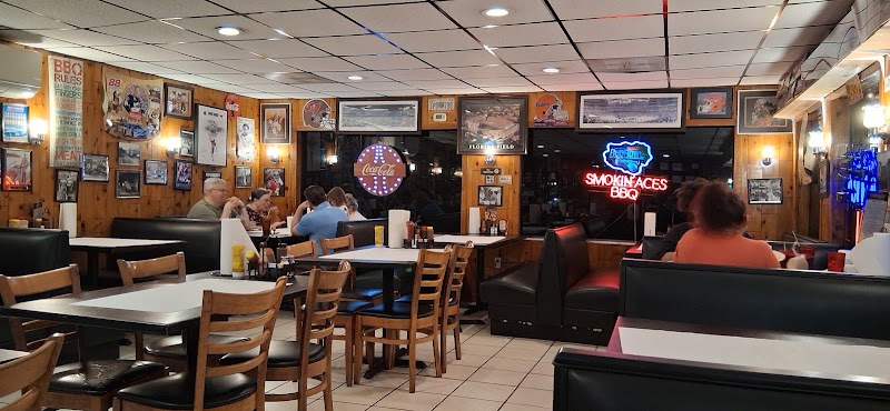 Smokin' Aces BBQ & Steakhouse Plant City photo 5