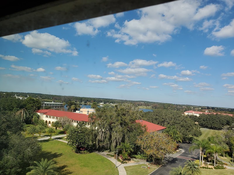 Donald R Tapia School of Business photo 5
