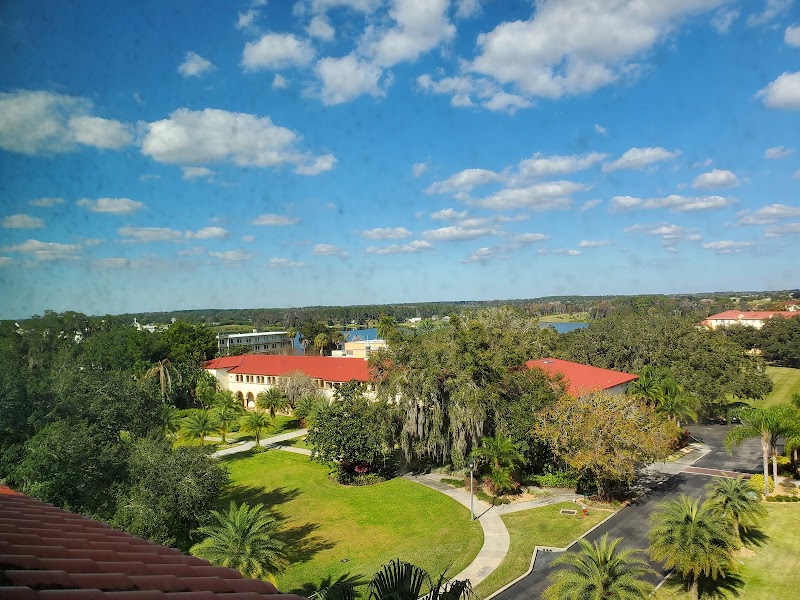 Donald R Tapia School of Business photo 4