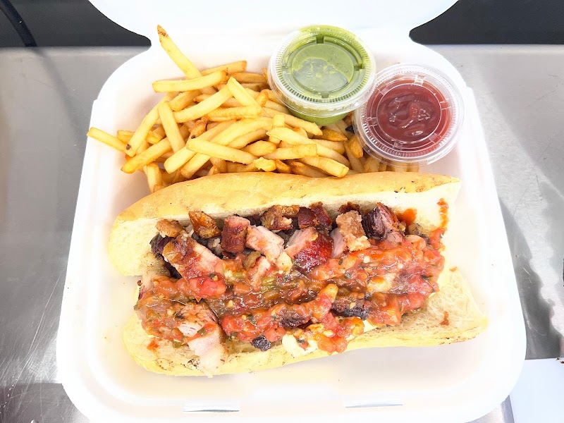 Piggys Tampa Smoked & Grill photo 5