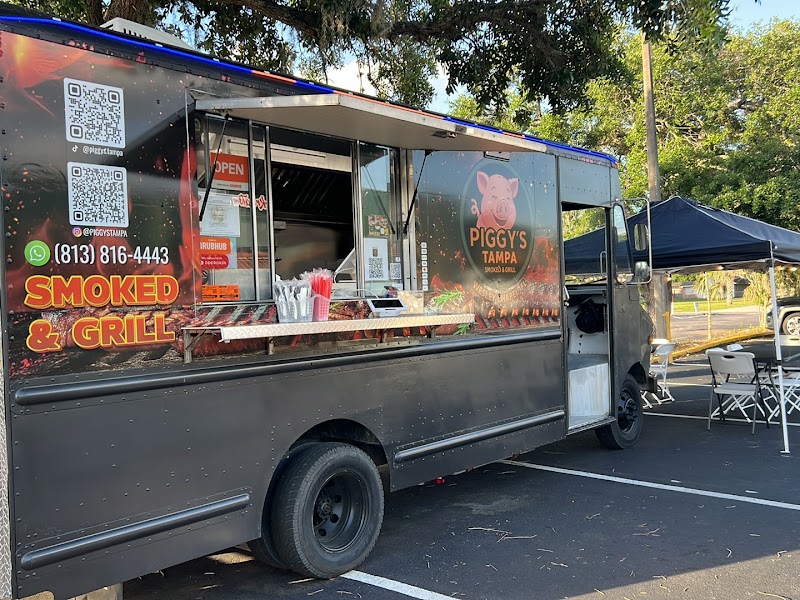 Piggys Tampa Smoked & Grill photo 3