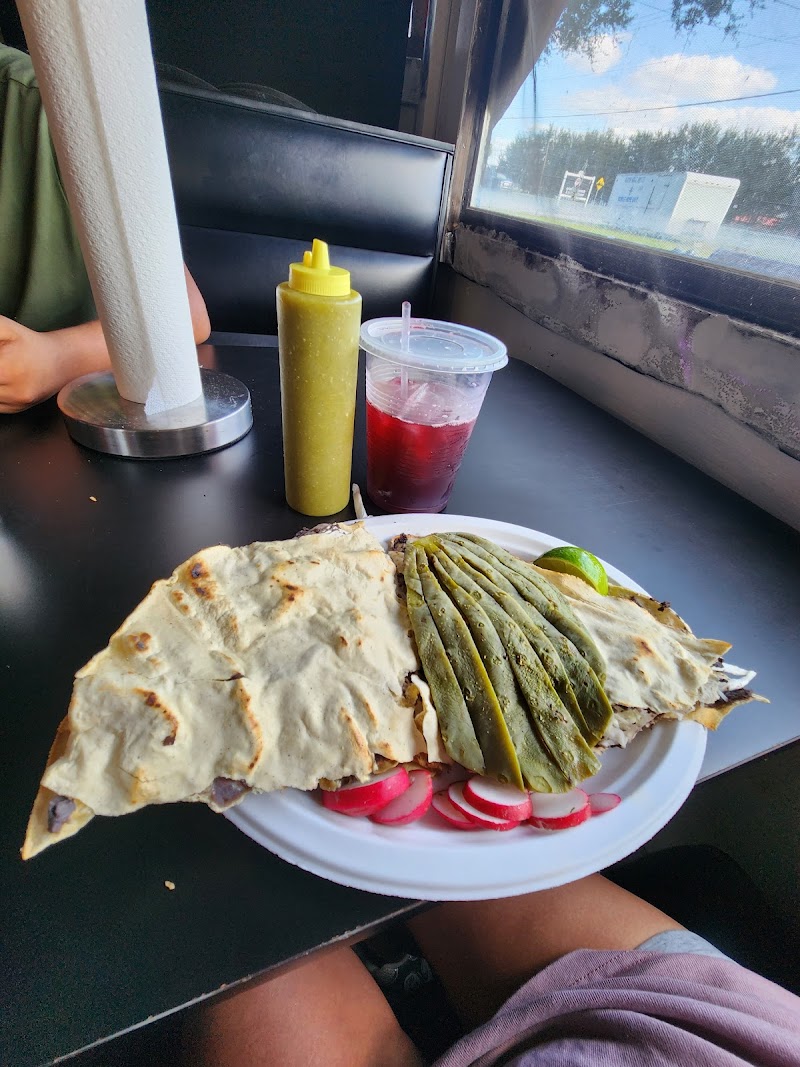 Taqueria la tlayuda photo 3