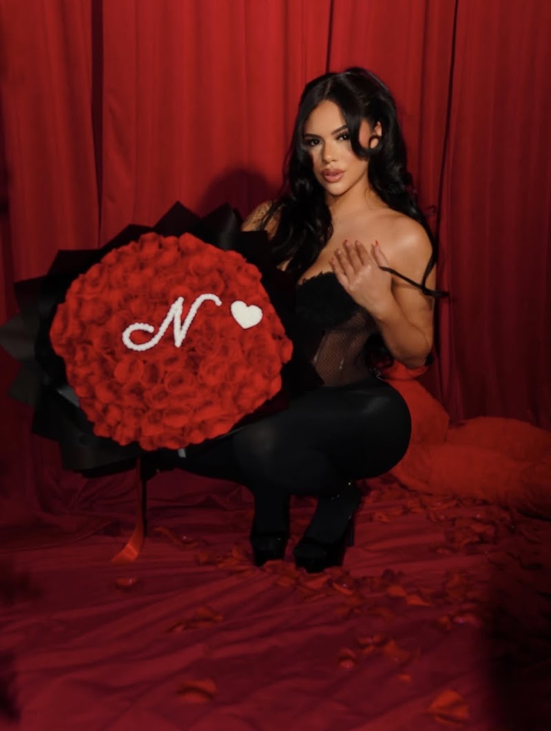 PROFESSIONAL MAKEUP ARTIST photo 5