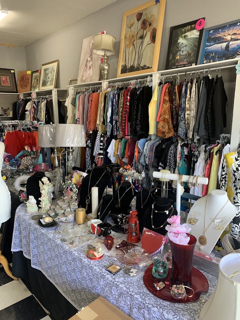 San Miguel Thrift Store photo 2