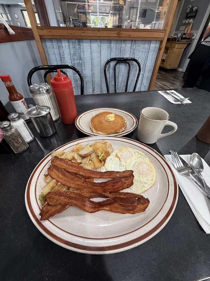 Little Belmont Cafe photo 4