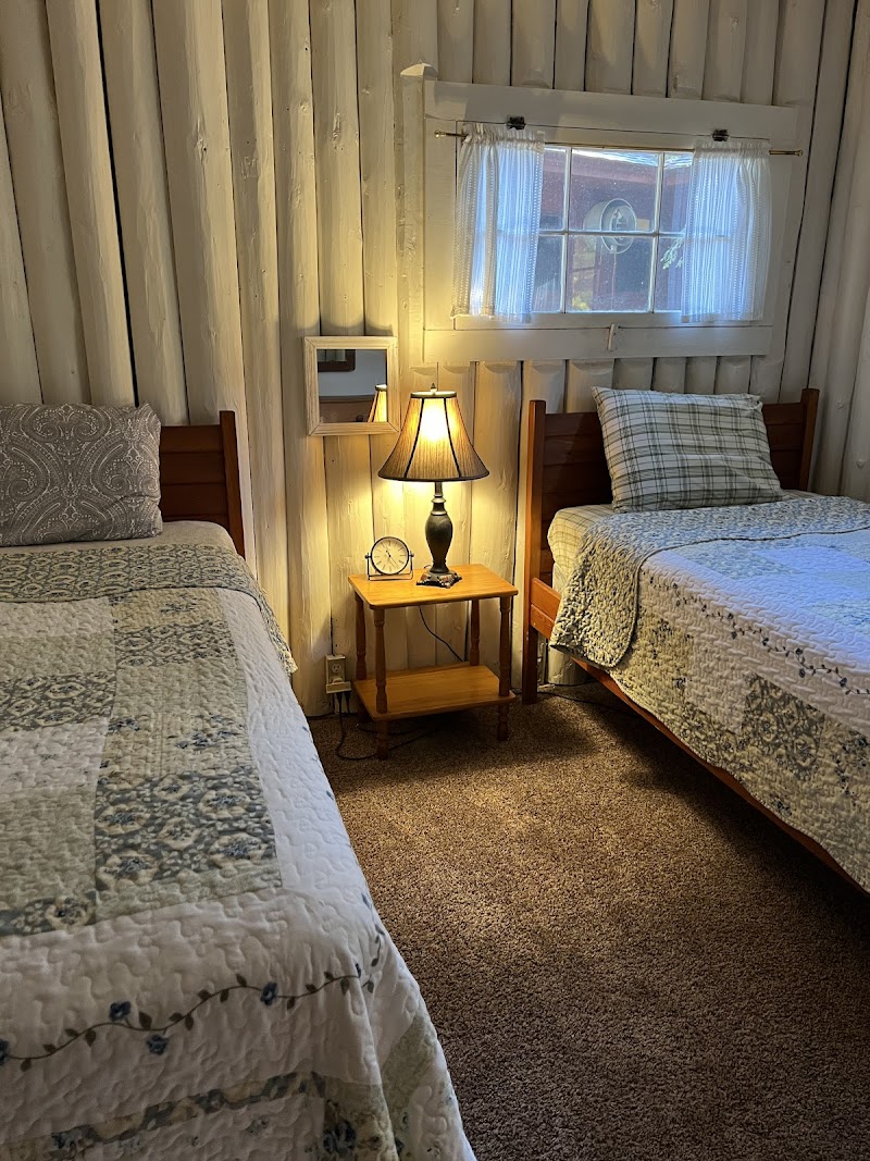 Ghost Lake Lodge photo 2