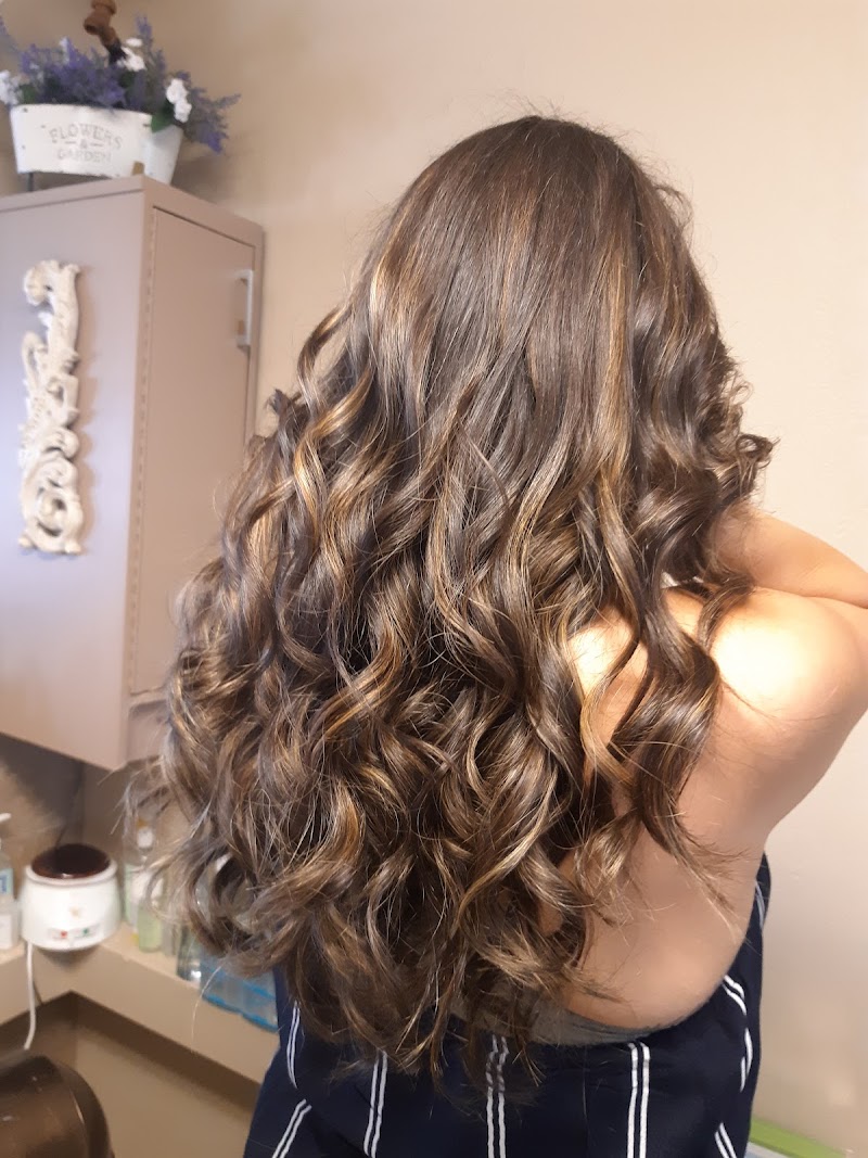 Hidden Beauty Salon. (( Booksy online photo 2