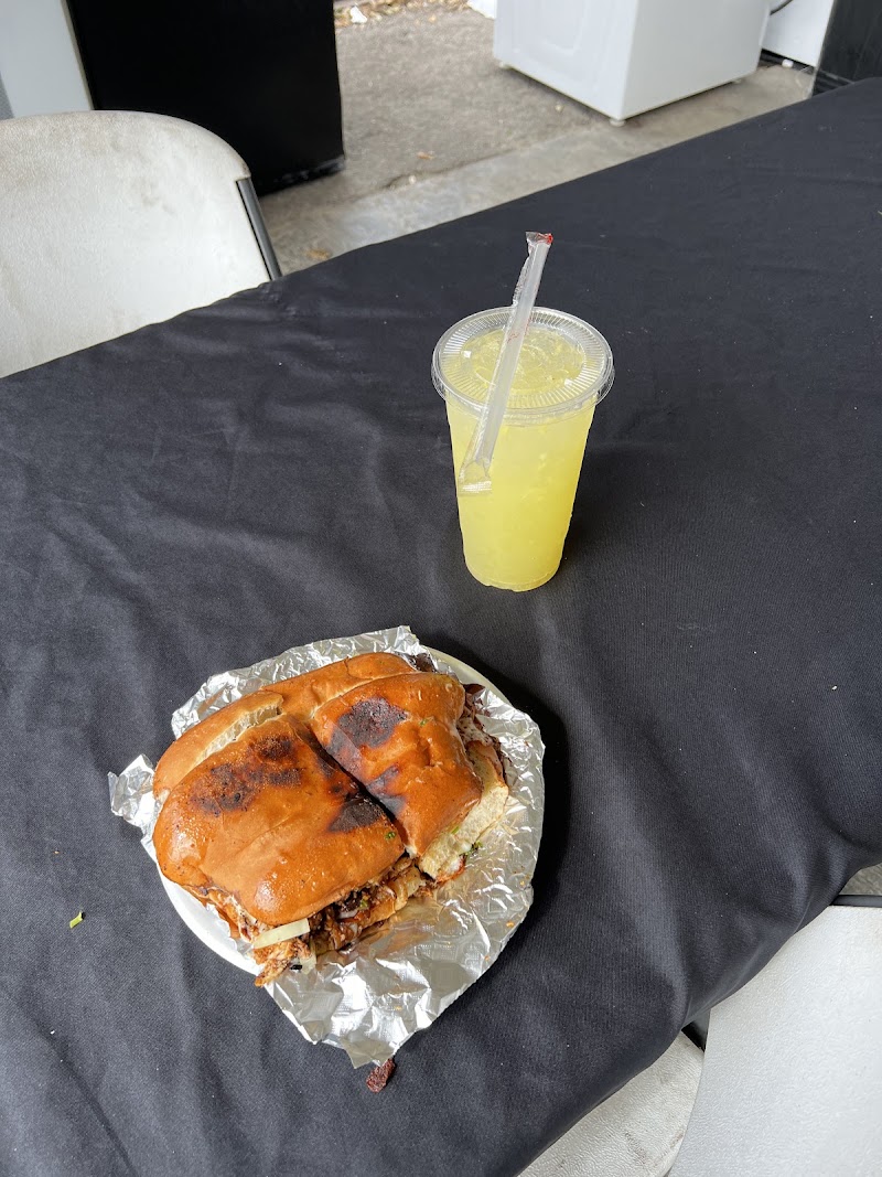 Yesi’s Catering photo 2