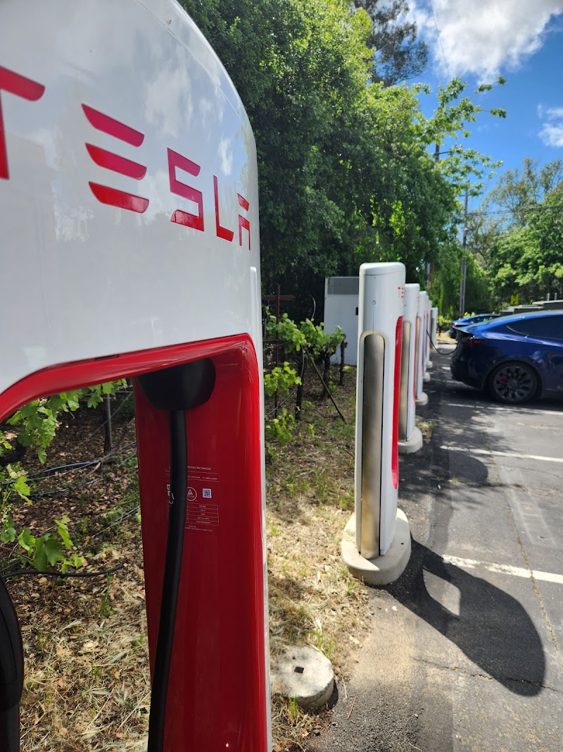Tesla Supercharger photo 2