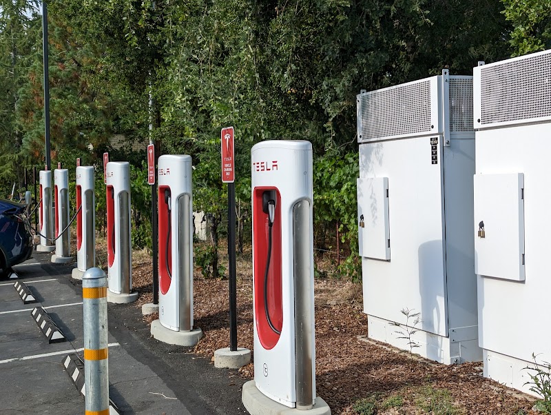 Tesla Supercharger photo 4