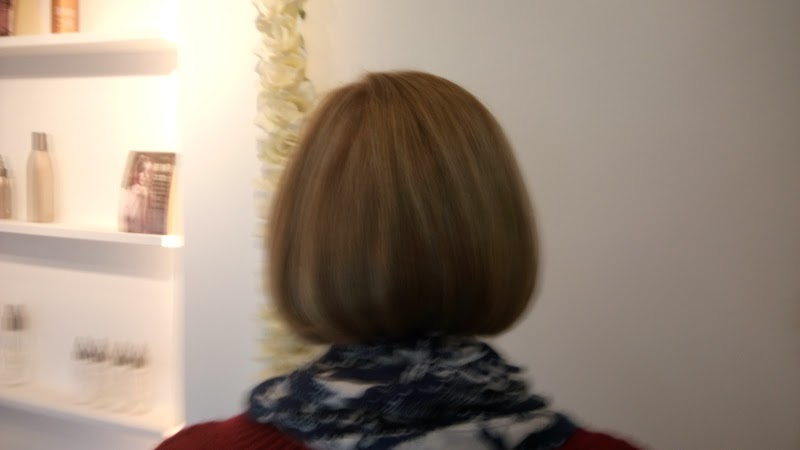 Denni Rose Salon photo 2