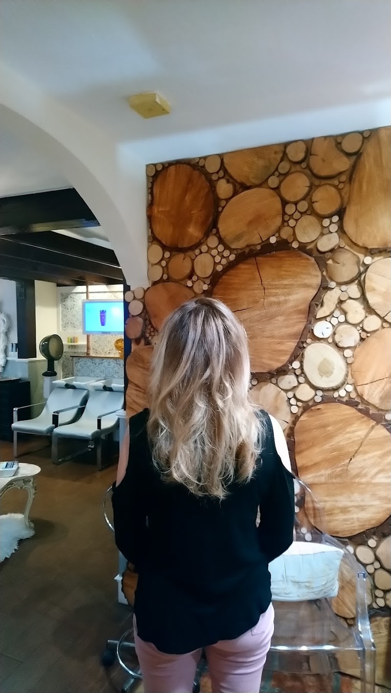 Photo of Denni Rose Salon