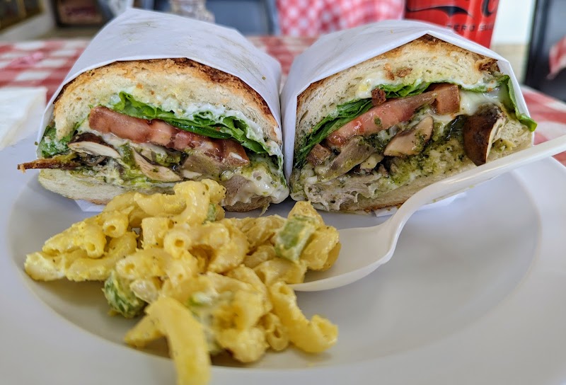 Leonardo's Deli Cafe photo 2