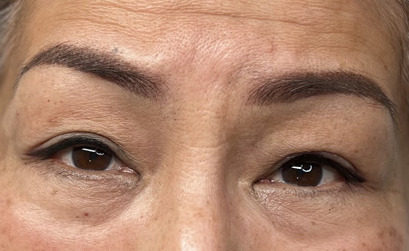 Mary Brows & Lashes (Inside Hollywood Nails) photo 3