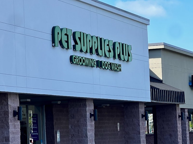 Pet Supplies Plus Holiday photo 3