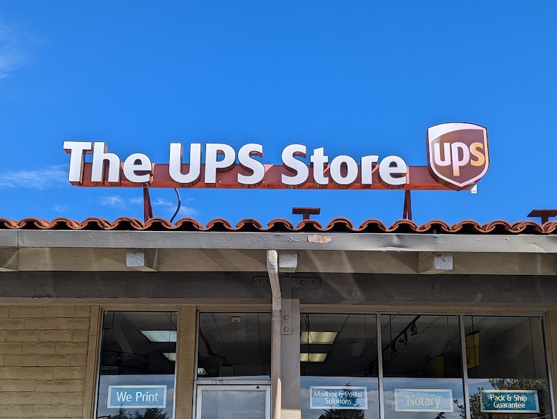 The UPS Store photo 3