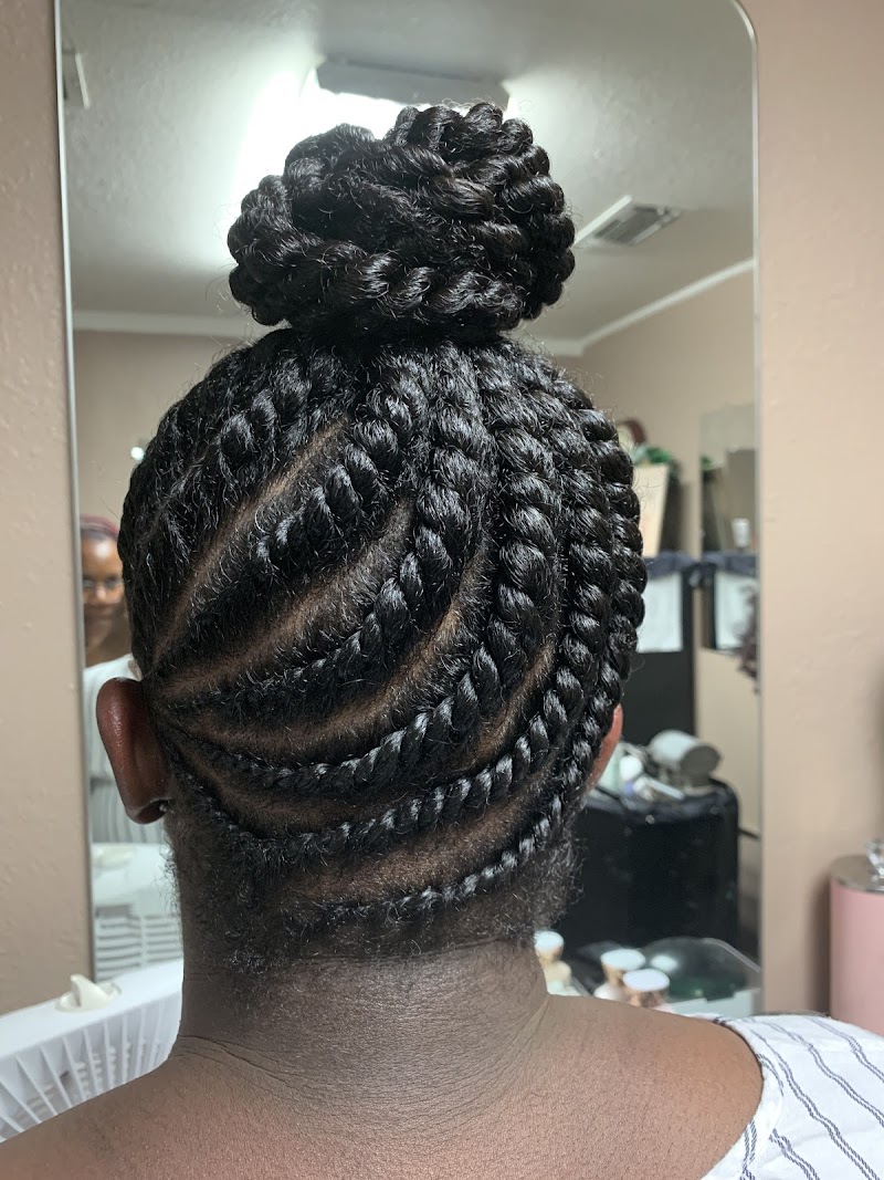 Studio 13 Salon & Boutique photo 3