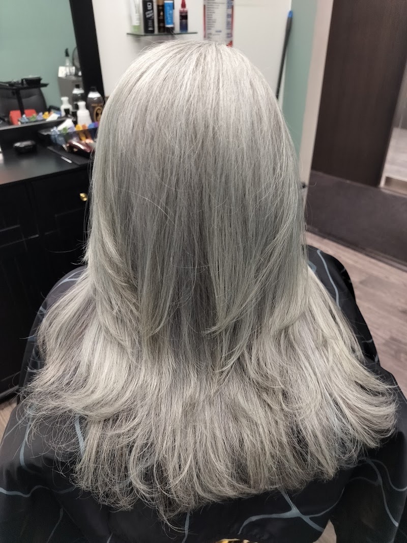 Wisdom Barber Shop and Beauty (Salon Lofts #4 Largo Plaza Mall FL) photo 4