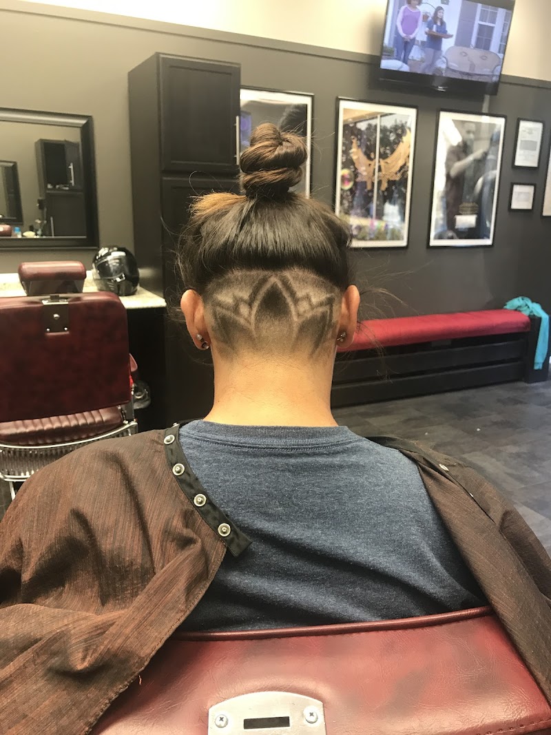 Handcrafted The barbershop photo 4