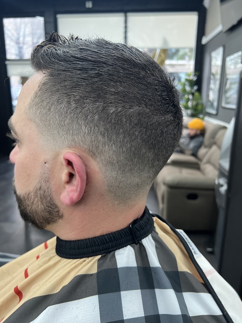 Handcrafted The barbershop photo 3